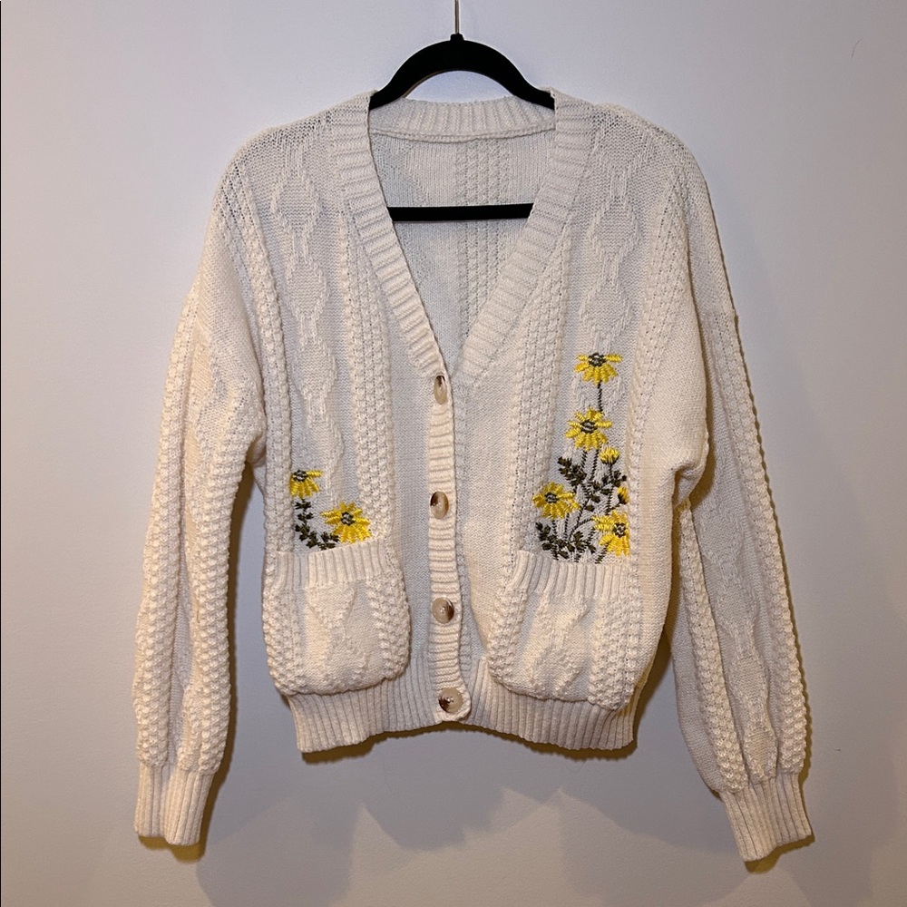 Embroidered Cream V Neck Cardigan Sweater with Daisies